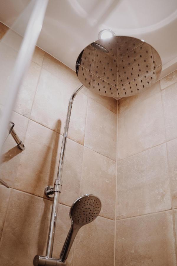 קלן Muelheim, Schoenes Apartment, E-Werk, Palladium, Carlswerk, Messe, Lanxess-Arena מראה חיצוני תמונה